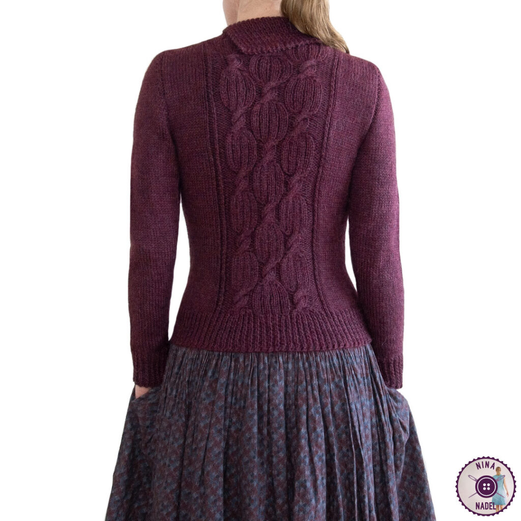 Mein erstes Zopf - Strickdesign - Rückenansicht Foto: Mein erstes Zopf - Strickdesign - Rückenansicht